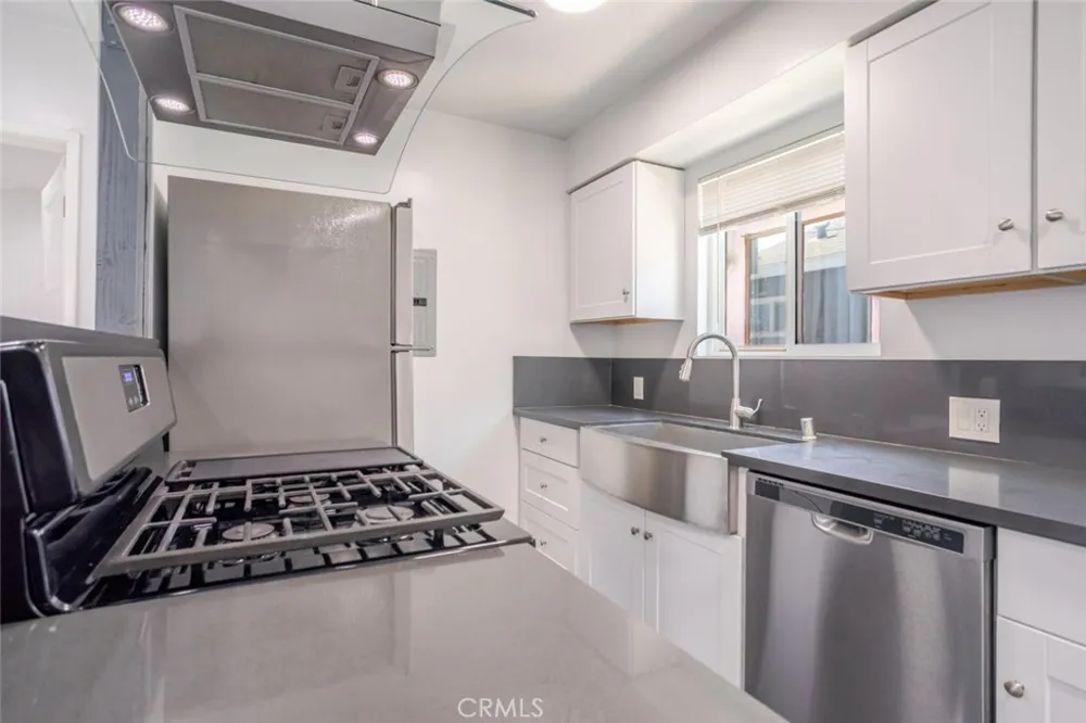 3106 W Victory #B Burbank, CA 91505