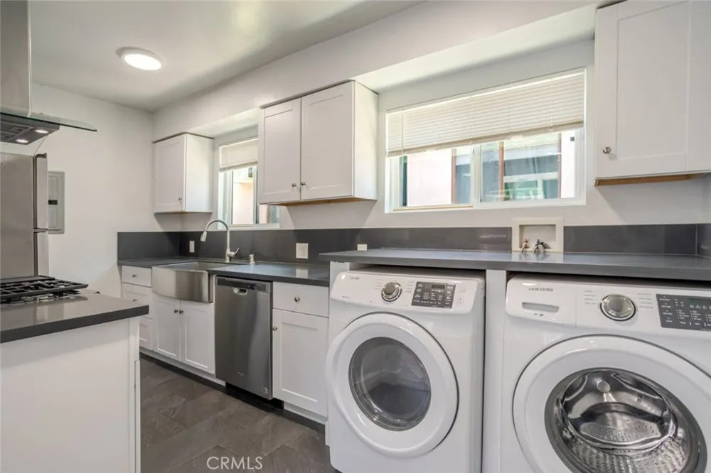 3106 W Victory #B Burbank, CA 91505