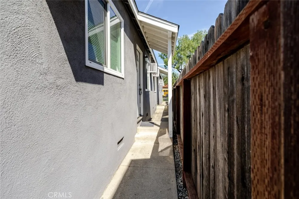 3106 W Victory #B Burbank, CA 91505