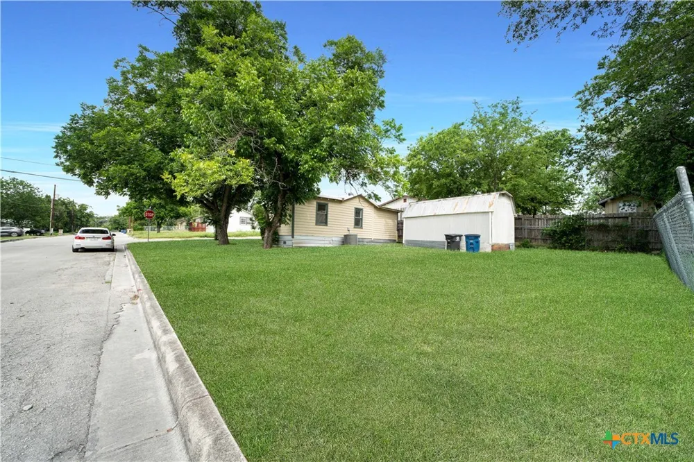 414 Orange Avenue New Braunfels, TX 78130