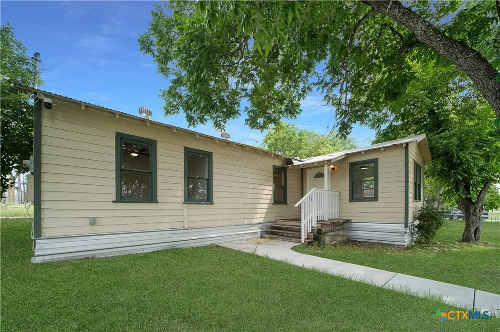 414 Orange Avenue New Braunfels, TX 78130