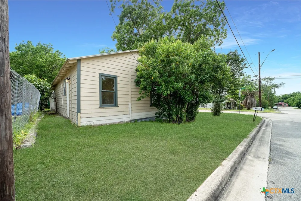 414 Orange Avenue New Braunfels, TX 78130