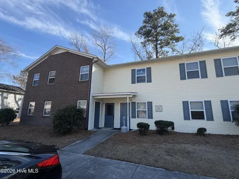 221 Cordell Circle