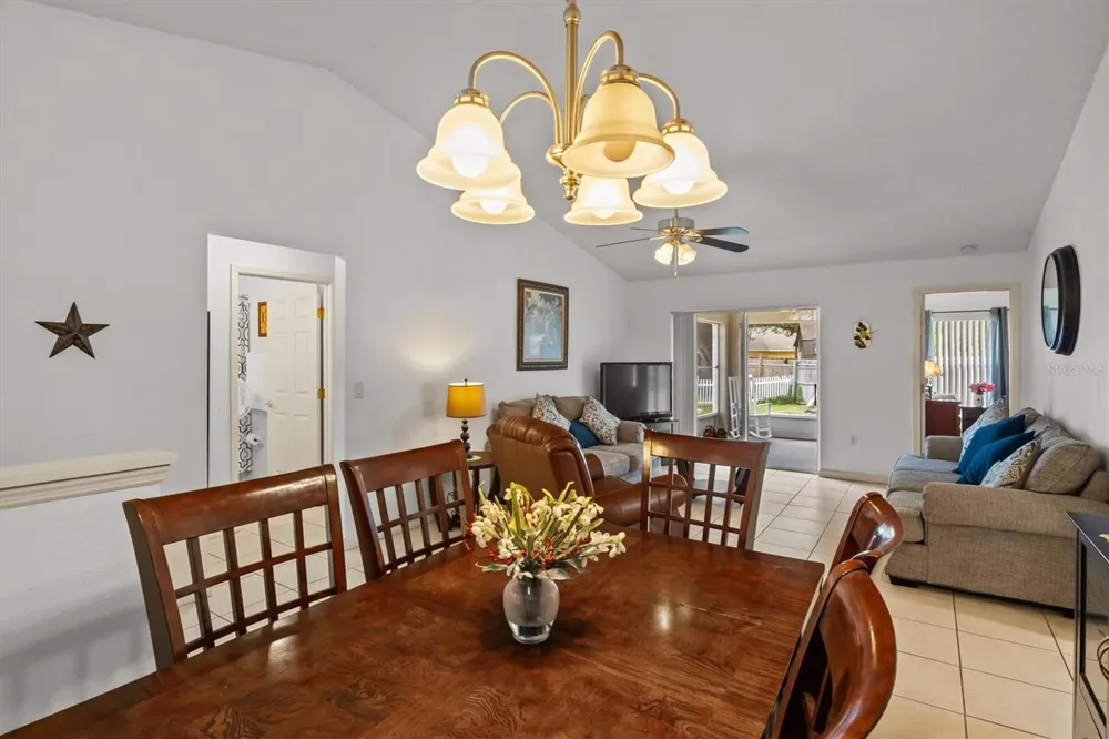 233 KINGS POND AVENUE Winter Haven, FL 33880