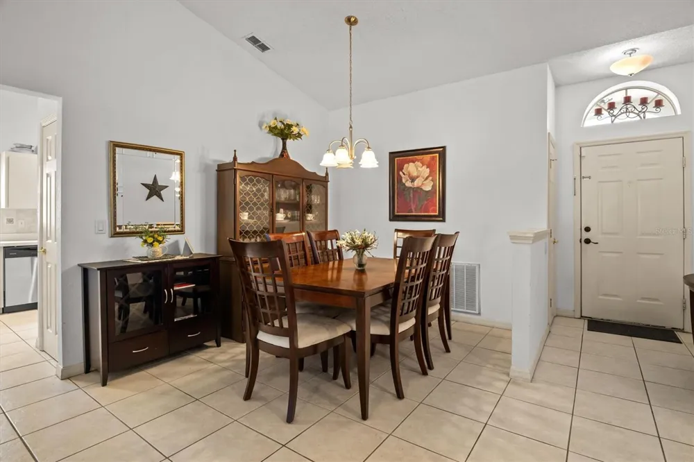 233 KINGS POND AVENUE Winter Haven, FL 33880