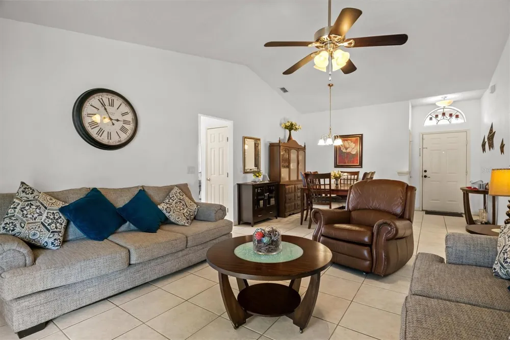 233 KINGS POND AVENUE Winter Haven, FL 33880