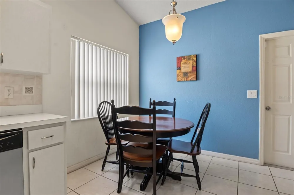 233 KINGS POND AVENUE Winter Haven, FL 33880