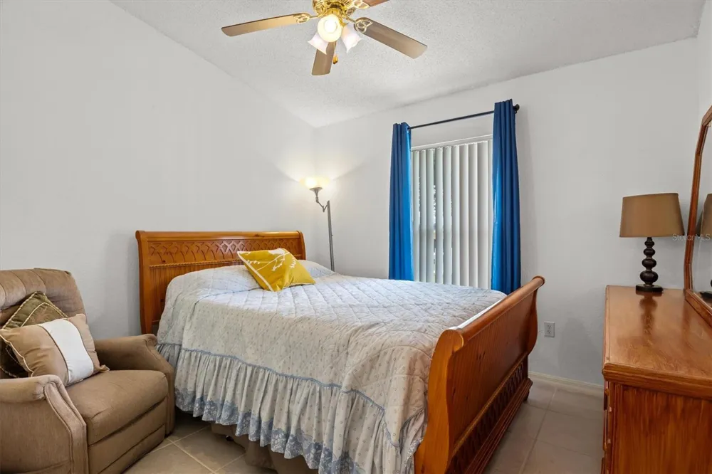 233 KINGS POND AVENUE Winter Haven, FL 33880