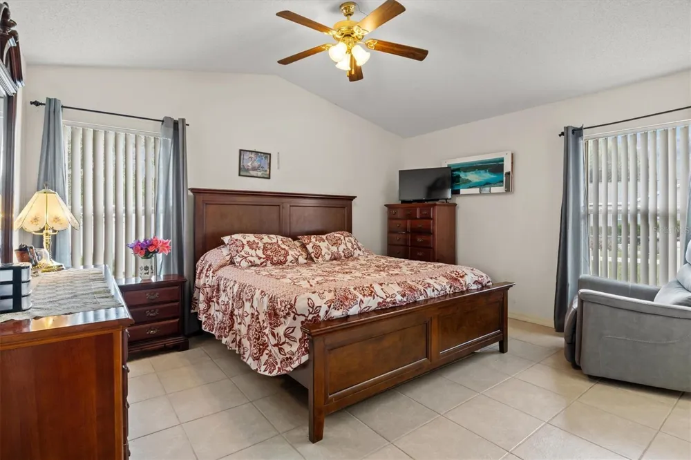 233 KINGS POND AVENUE Winter Haven, FL 33880