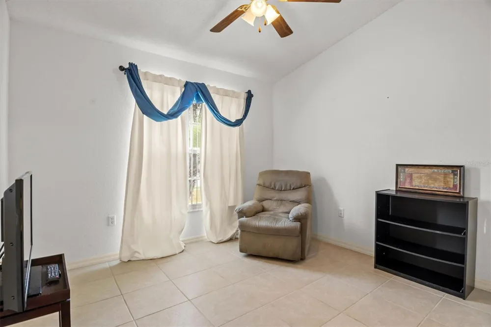 233 KINGS POND AVENUE Winter Haven, FL 33880