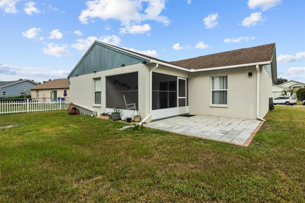 233 KINGS POND AVENUE Winter Haven, FL 33880