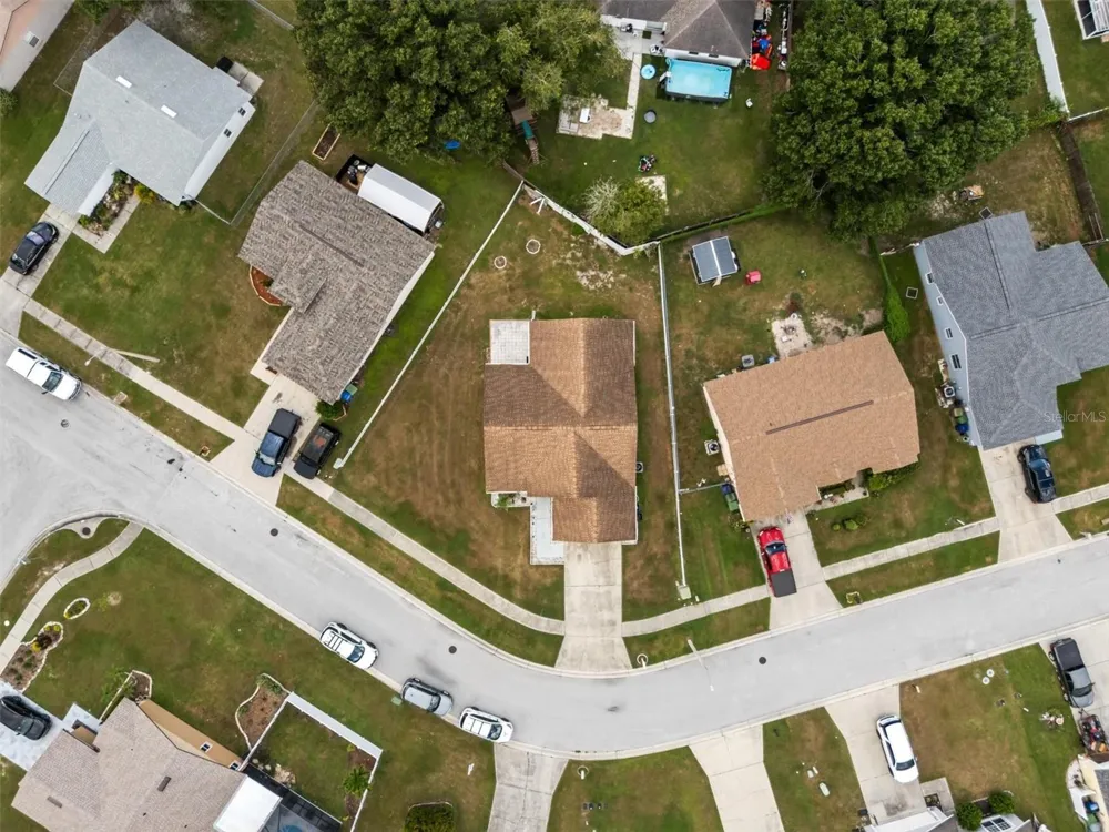 233 KINGS POND AVENUE Winter Haven, FL 33880