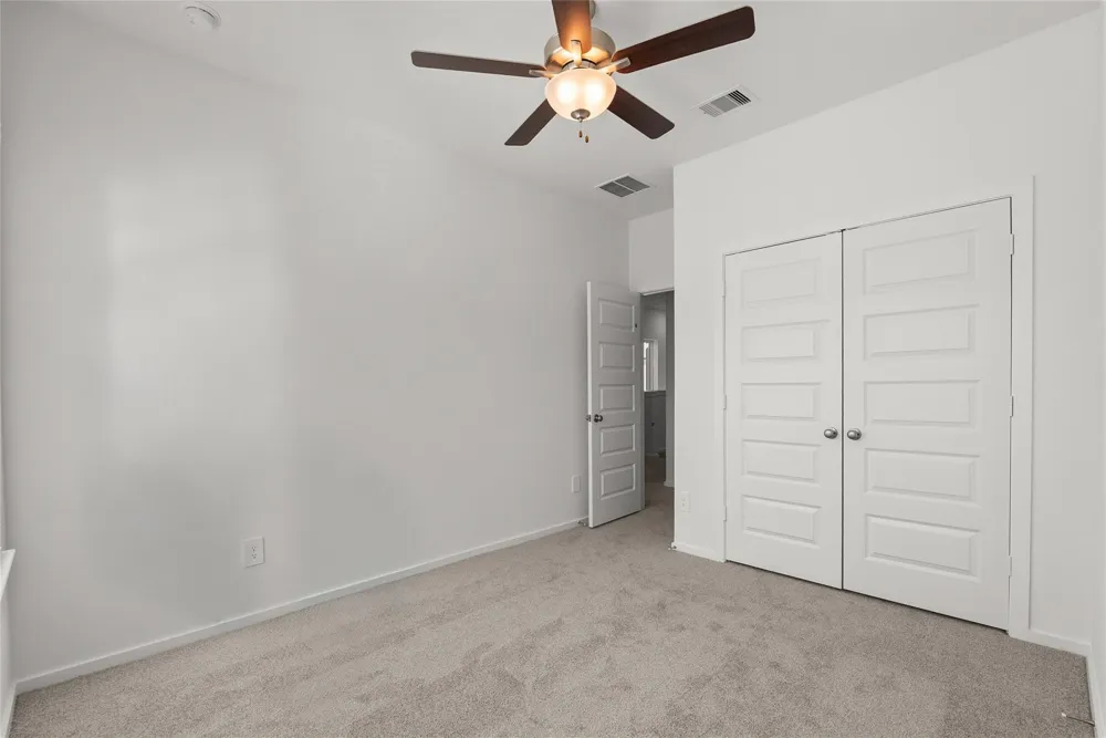 702 Sand Dollar Drive Kemah, TX 77565