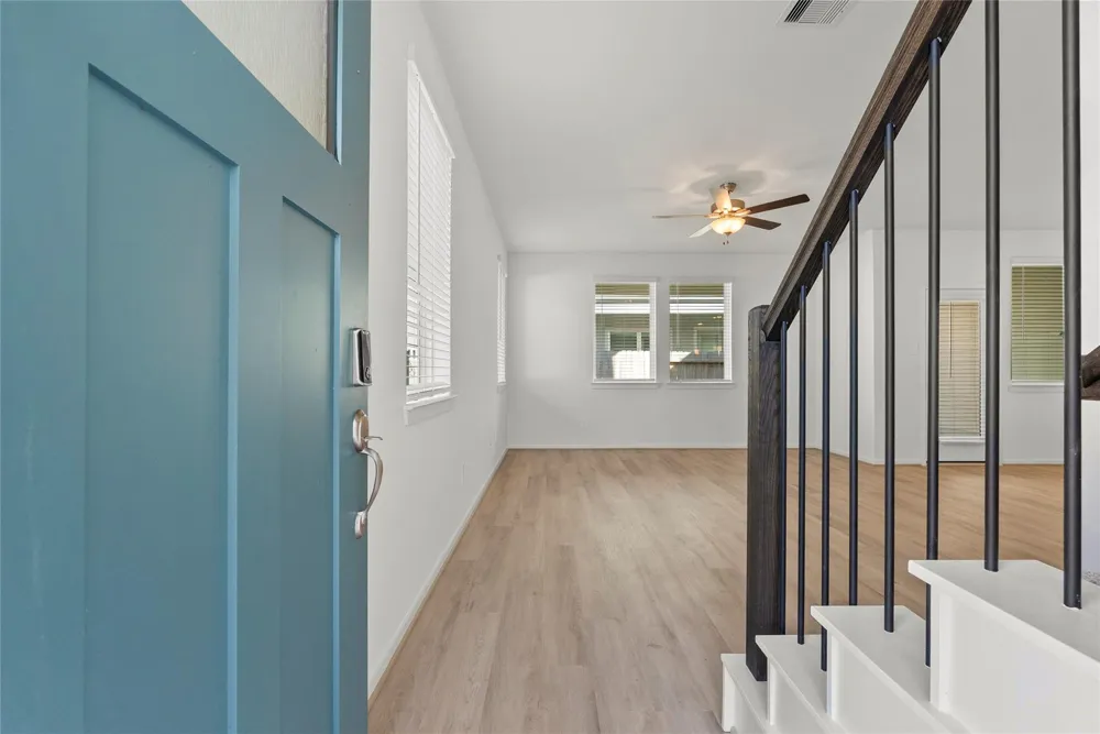 702 Sand Dollar Drive Kemah, TX 77565