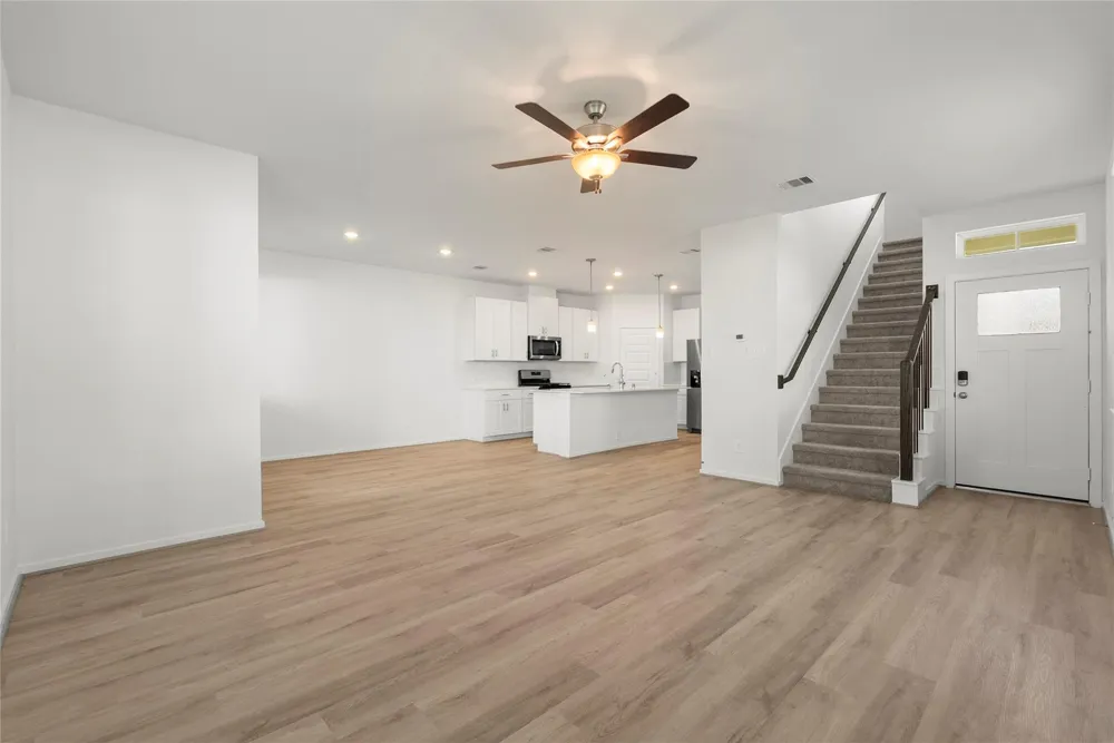 702 Sand Dollar Drive Kemah, TX 77565