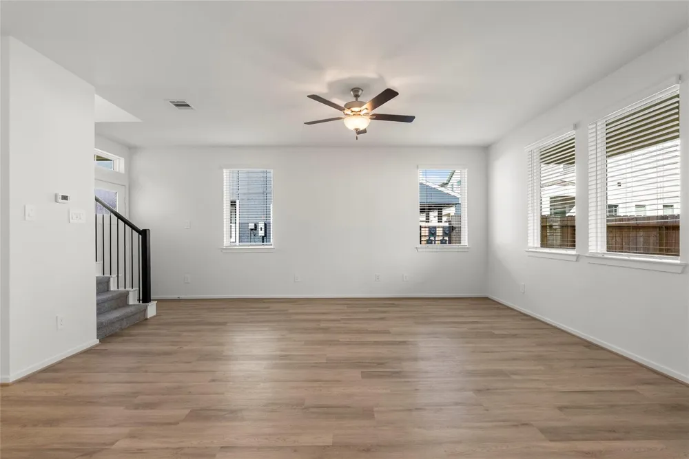 702 Sand Dollar Drive Kemah, TX 77565