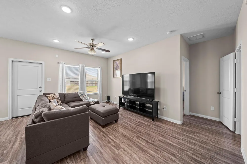 74 Road 51024 Cleveland, TX 77327