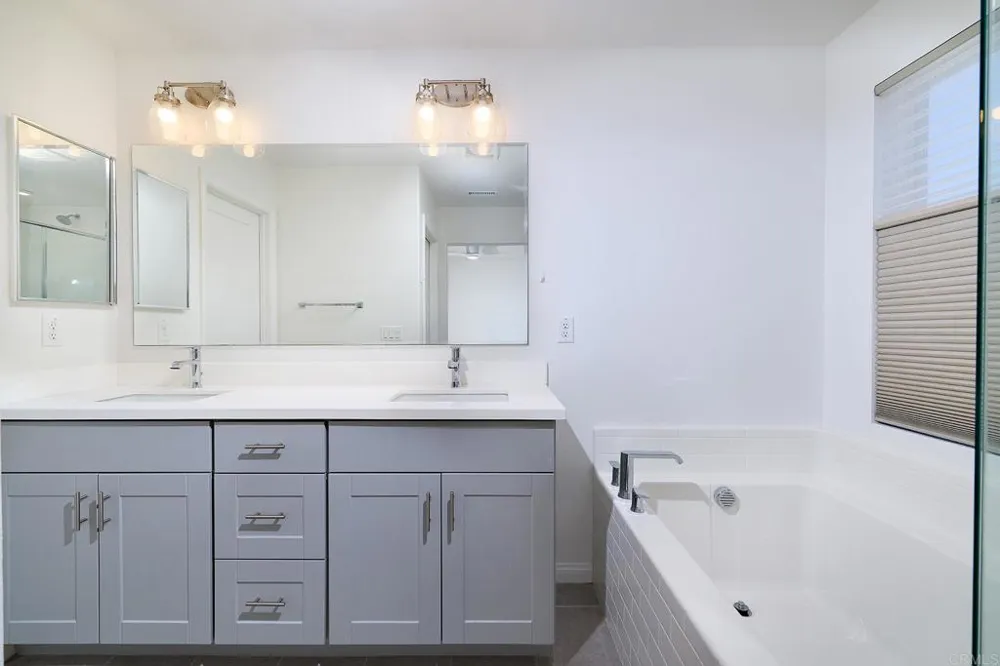 1836 Red Willow Way Oceanside, CA 92056