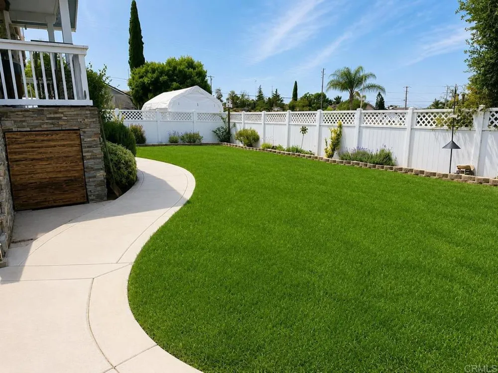 1422 E Fallbrook Street Fallbrook, CA 92028