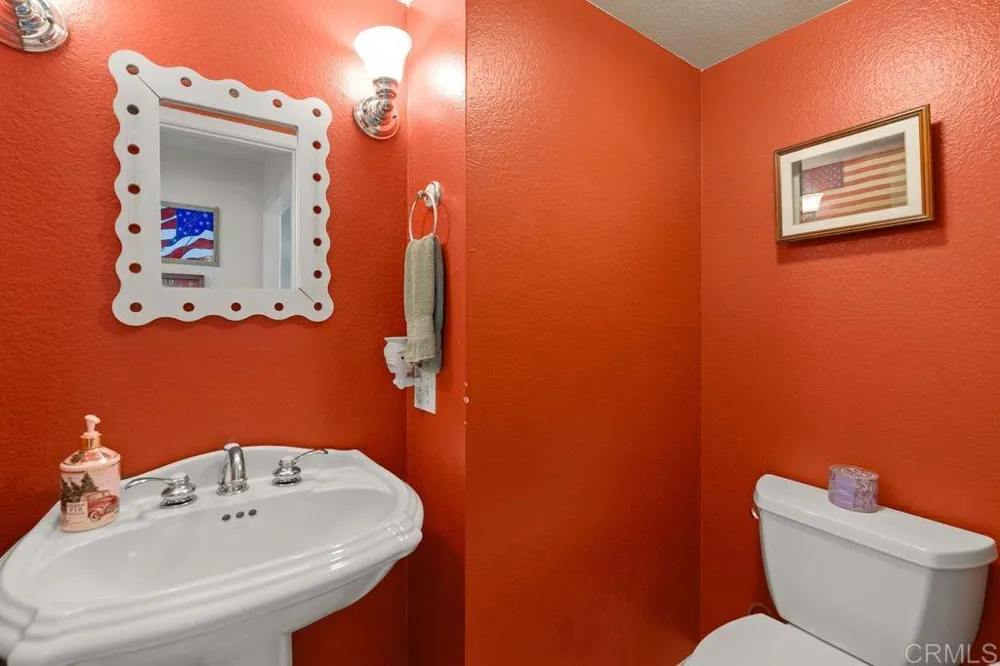 1422 E Fallbrook Street Fallbrook, CA 92028