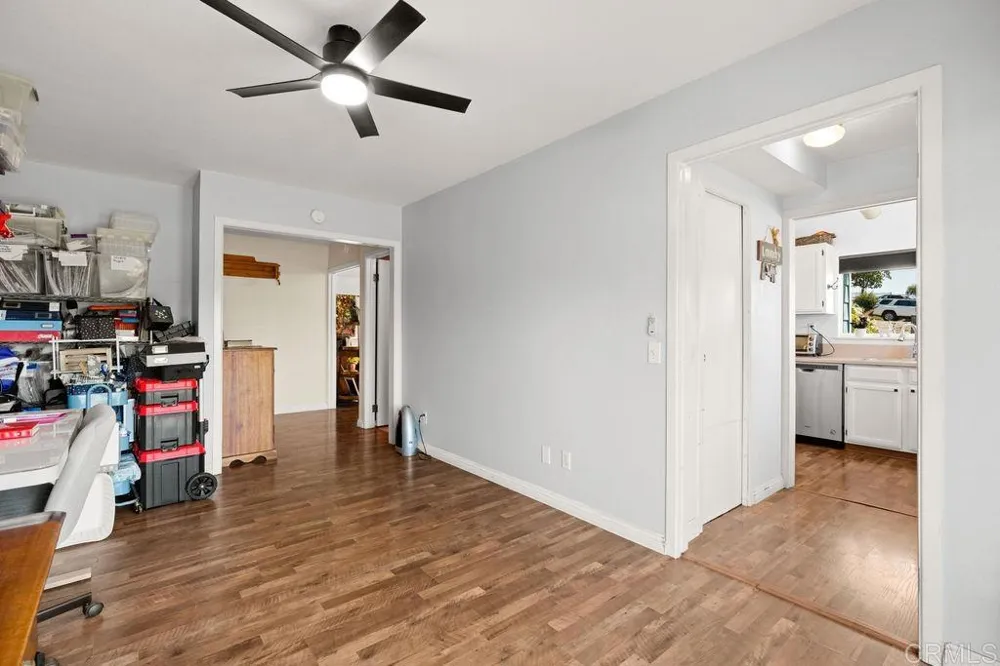 1422 E Fallbrook Street Fallbrook, CA 92028