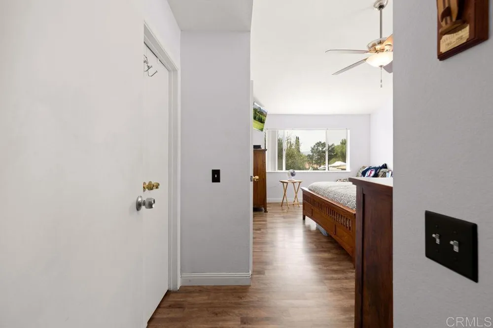 1422 E Fallbrook Street Fallbrook, CA 92028