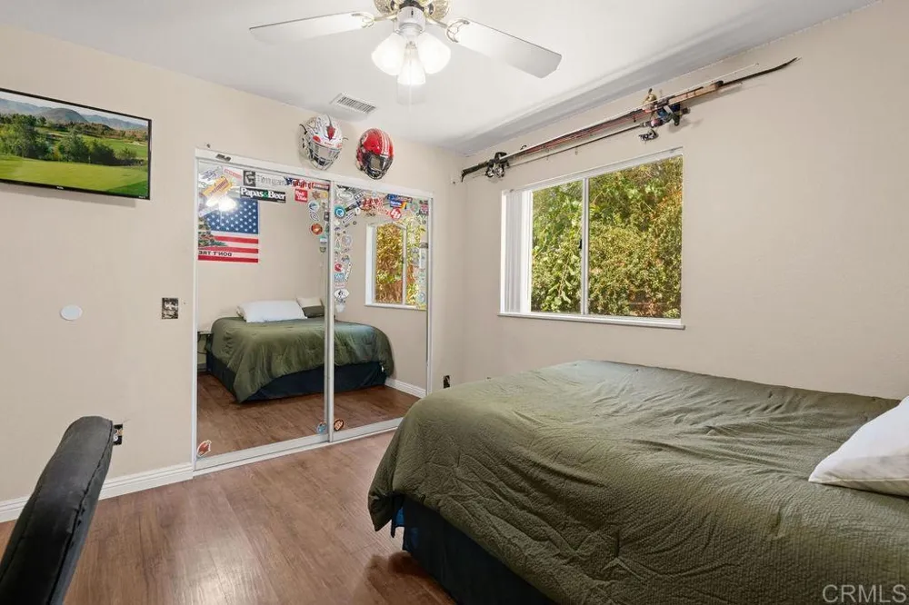 1422 E Fallbrook Street Fallbrook, CA 92028