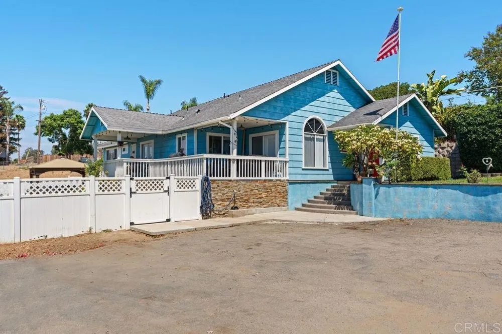 1422 E Fallbrook Street Fallbrook, CA 92028