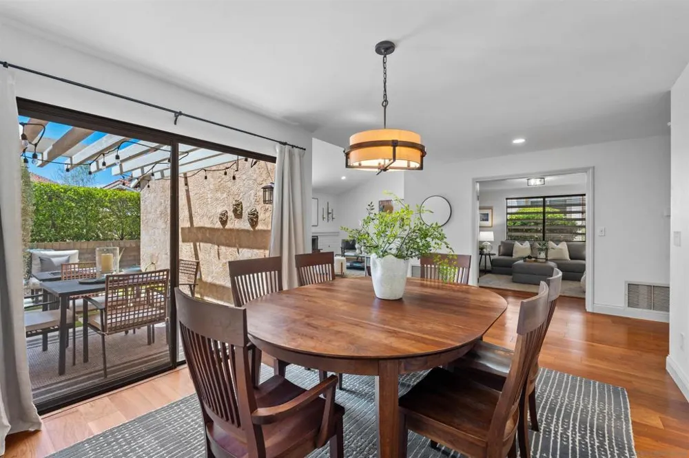 1708 Caminito Ardiente La Jolla, CA 92037