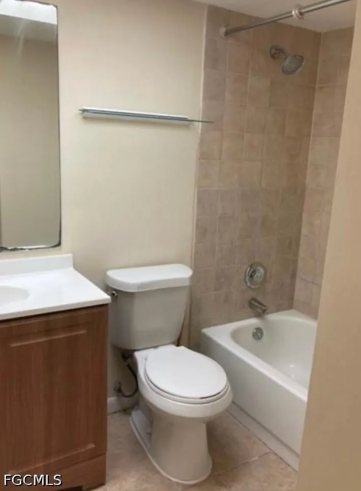 SE 8 TERRACE #5 Cape Coral, FL 33990