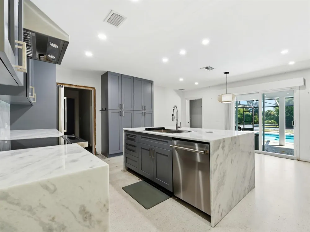 4916 SE MANATEE COVE ROAD Stuart, FL 34997