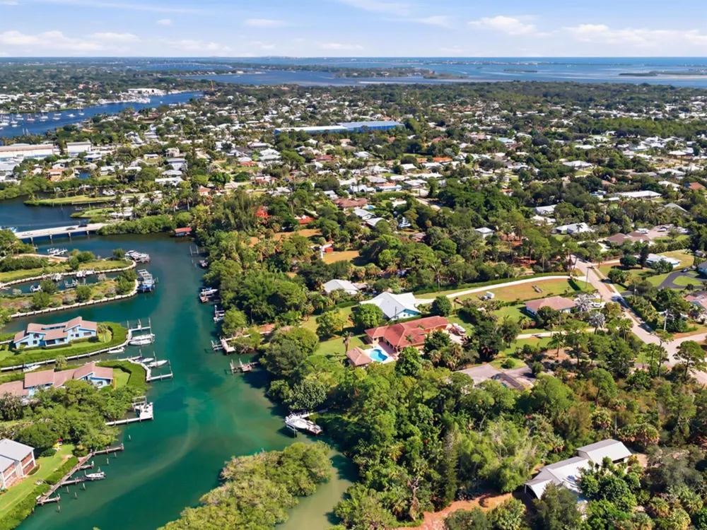 4916 SE MANATEE COVE ROAD Stuart, FL 34997