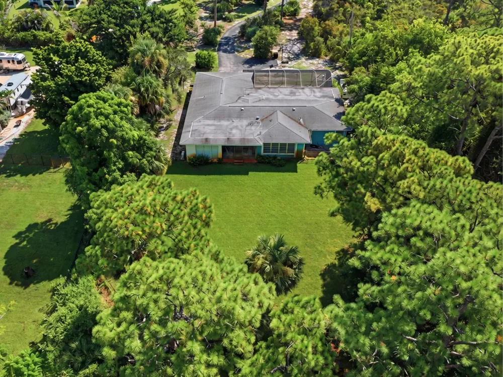 4916 SE MANATEE COVE ROAD Stuart, FL 34997