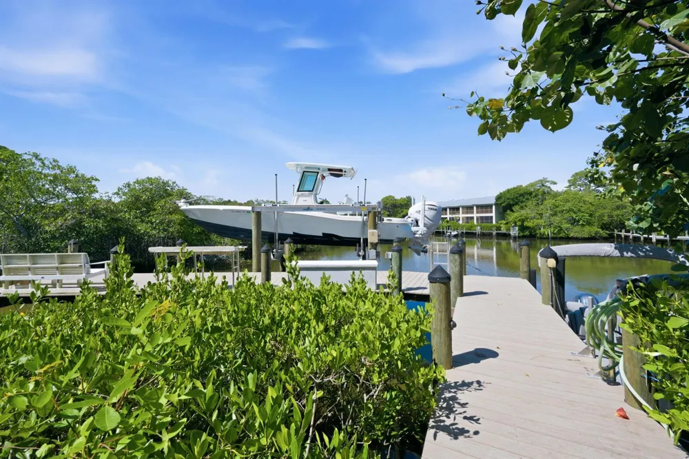 4916 SE MANATEE COVE ROAD Stuart, FL 34997