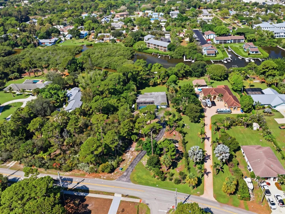 4916 SE MANATEE COVE ROAD Stuart, FL 34997