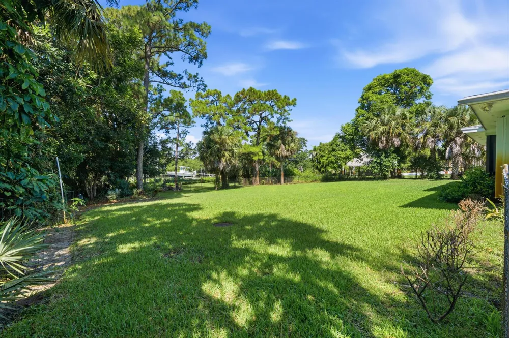 4916 SE MANATEE COVE ROAD Stuart, FL 34997