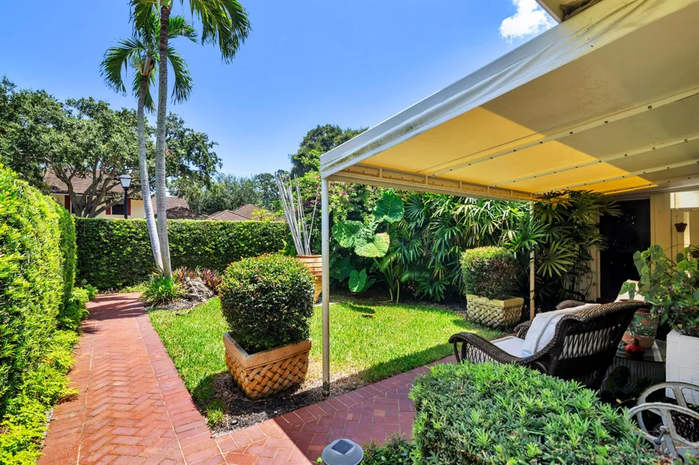 11290 Glen Oaks Court North Palm Beach, FL 33408