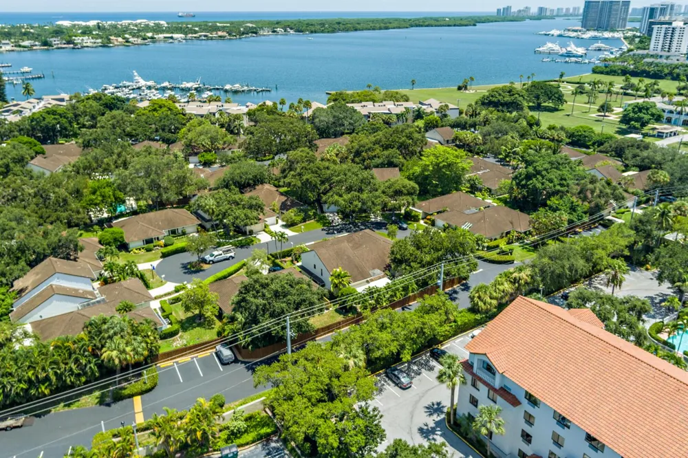 11290 Glen Oaks Court North Palm Beach, FL 33408