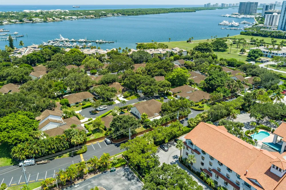 11290 Glen Oaks Court North Palm Beach, FL 33408