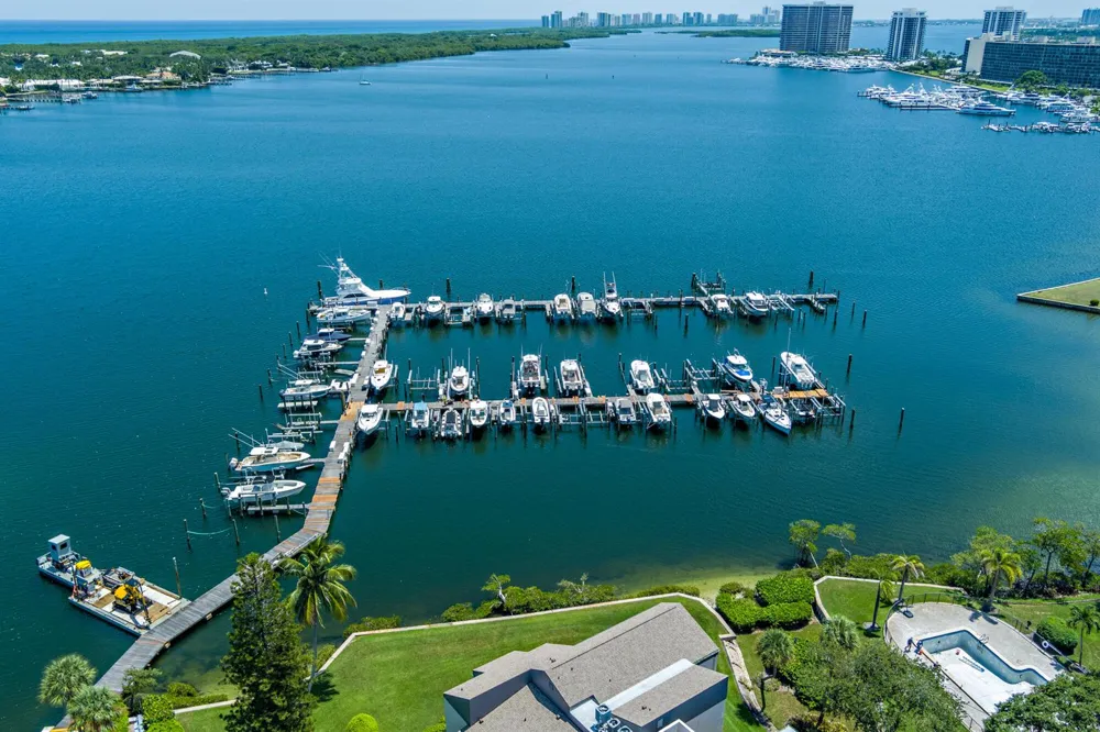 11290 Glen Oaks Court North Palm Beach, FL 33408