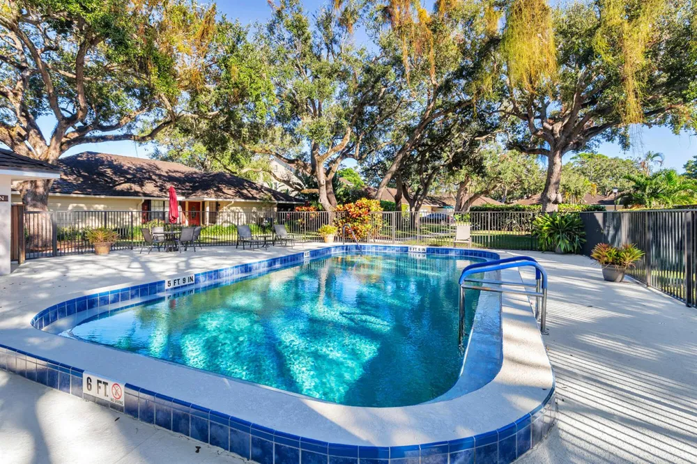 11290 Glen Oaks Court North Palm Beach, FL 33408