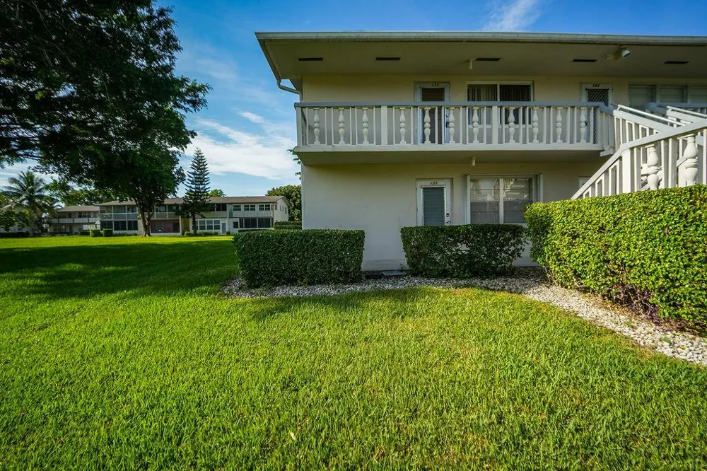 132 CAMBRIDGE F #132 West Palm Beach, FL 33417