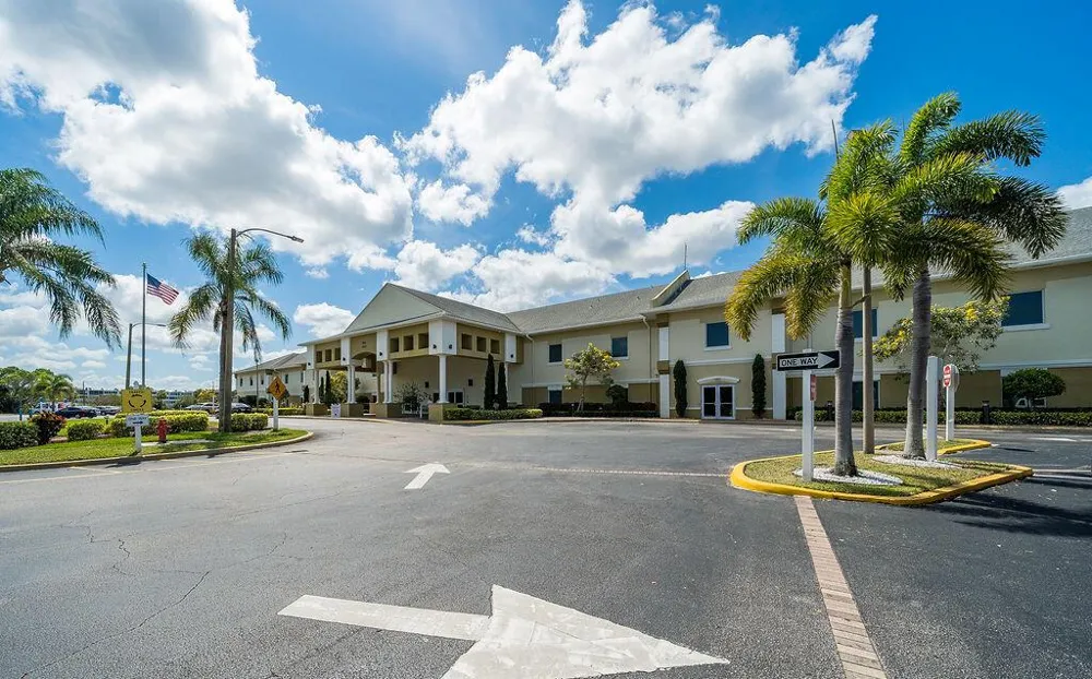 132 CAMBRIDGE F #132 West Palm Beach, FL 33417