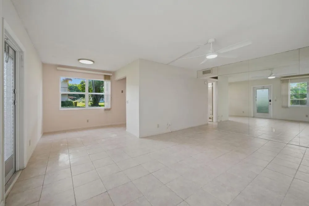 132 CAMBRIDGE F #132 West Palm Beach, FL 33417