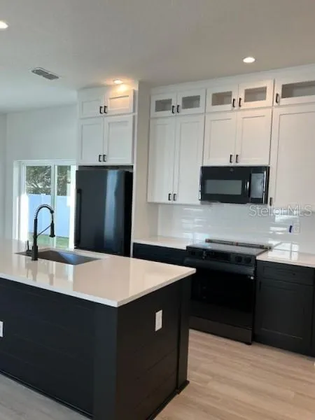 2051 PEEL AVENUE Orlando, FL 32806