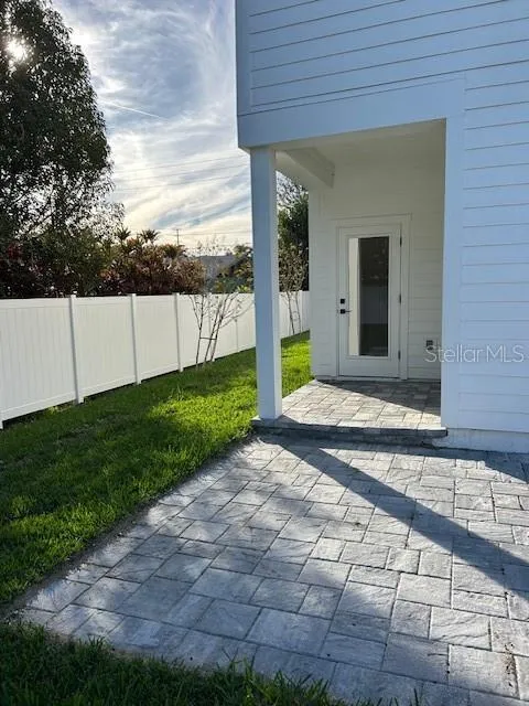 2051 PEEL AVENUE Orlando, FL 32806