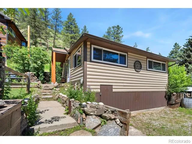 47 Falls Creek Drive Bellvue, CO 80512