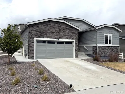 5325 Trails Edge Lane