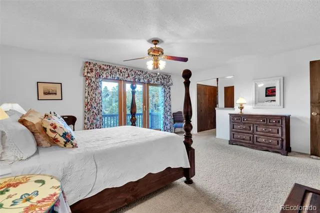 7116 Fox Circle Larkspur, CO 80118