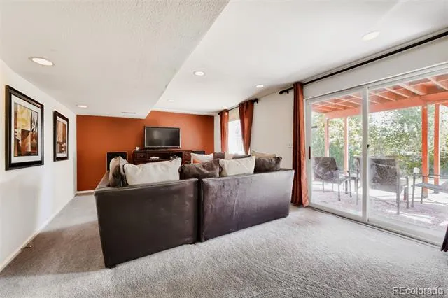 3347 Thistlebrook Circle Littleton, CO 80126